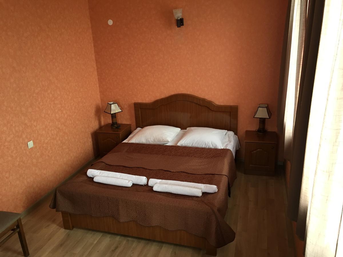 Hotel Sweet Home Telavi Exterior foto